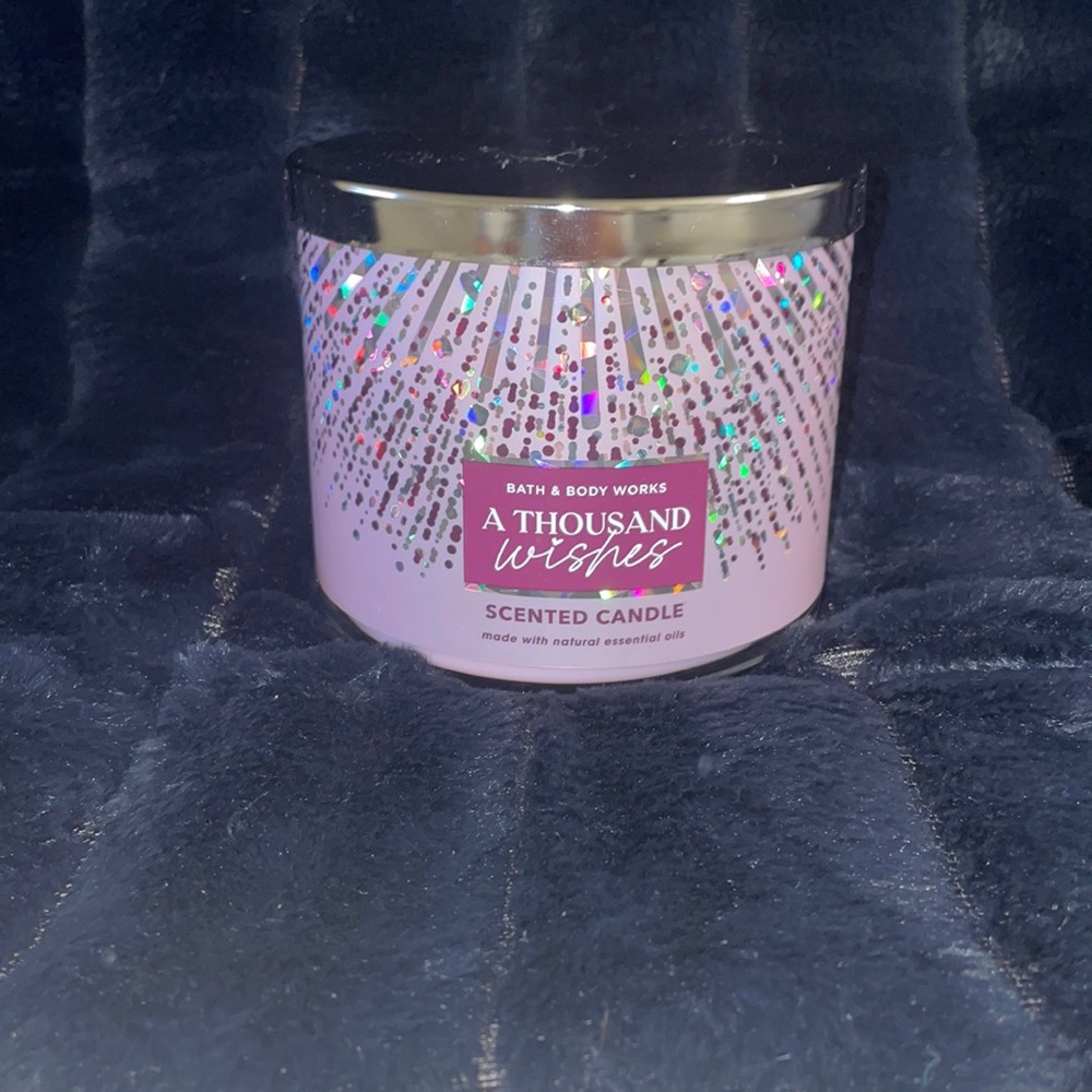 Bath & Body Works 3 Wick Candle - A Thousand Wishes